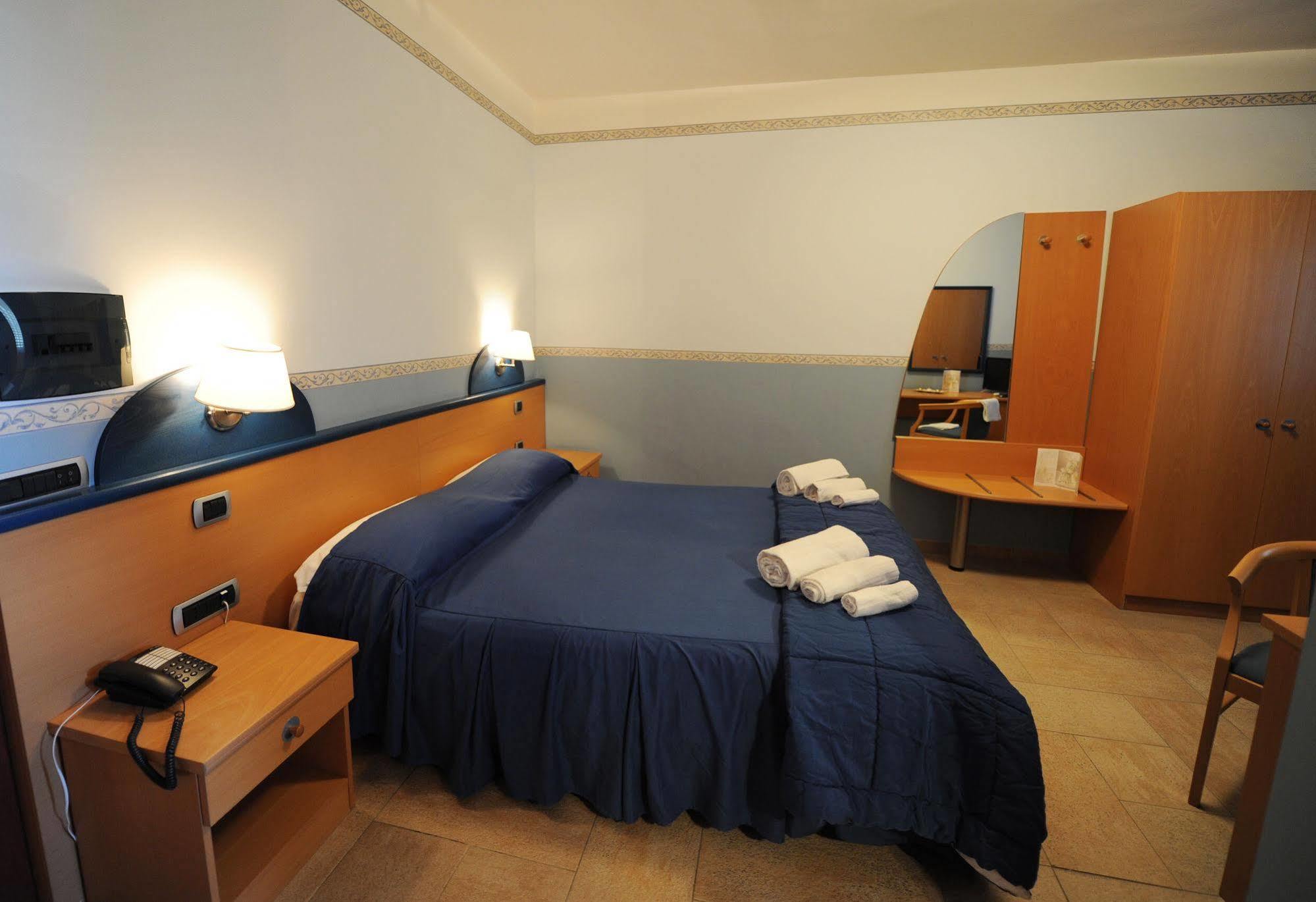 Santa Lucia Hotel Corigliano Calabro Exteriör bild