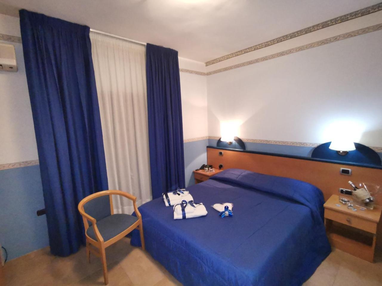 Santa Lucia Hotel Corigliano Calabro Exteriör bild