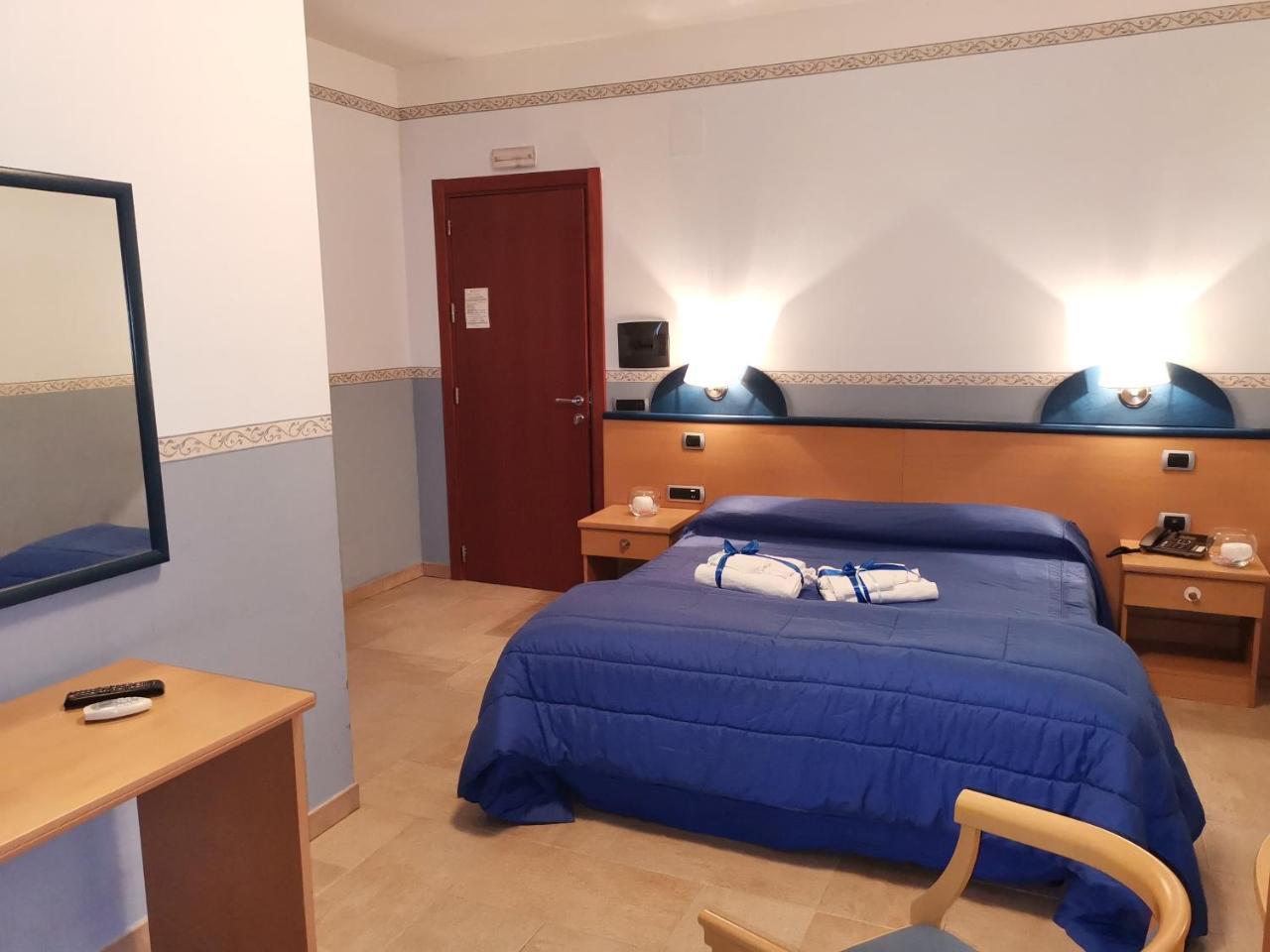 Santa Lucia Hotel Corigliano Calabro Exteriör bild